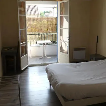 Abri Du Ventoux Hotel *